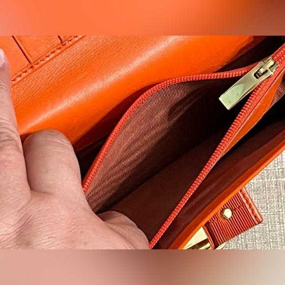 Salvatore Ferragamo Vala Bifold Long Wallet vintage & rare color - Picture 5 of 10